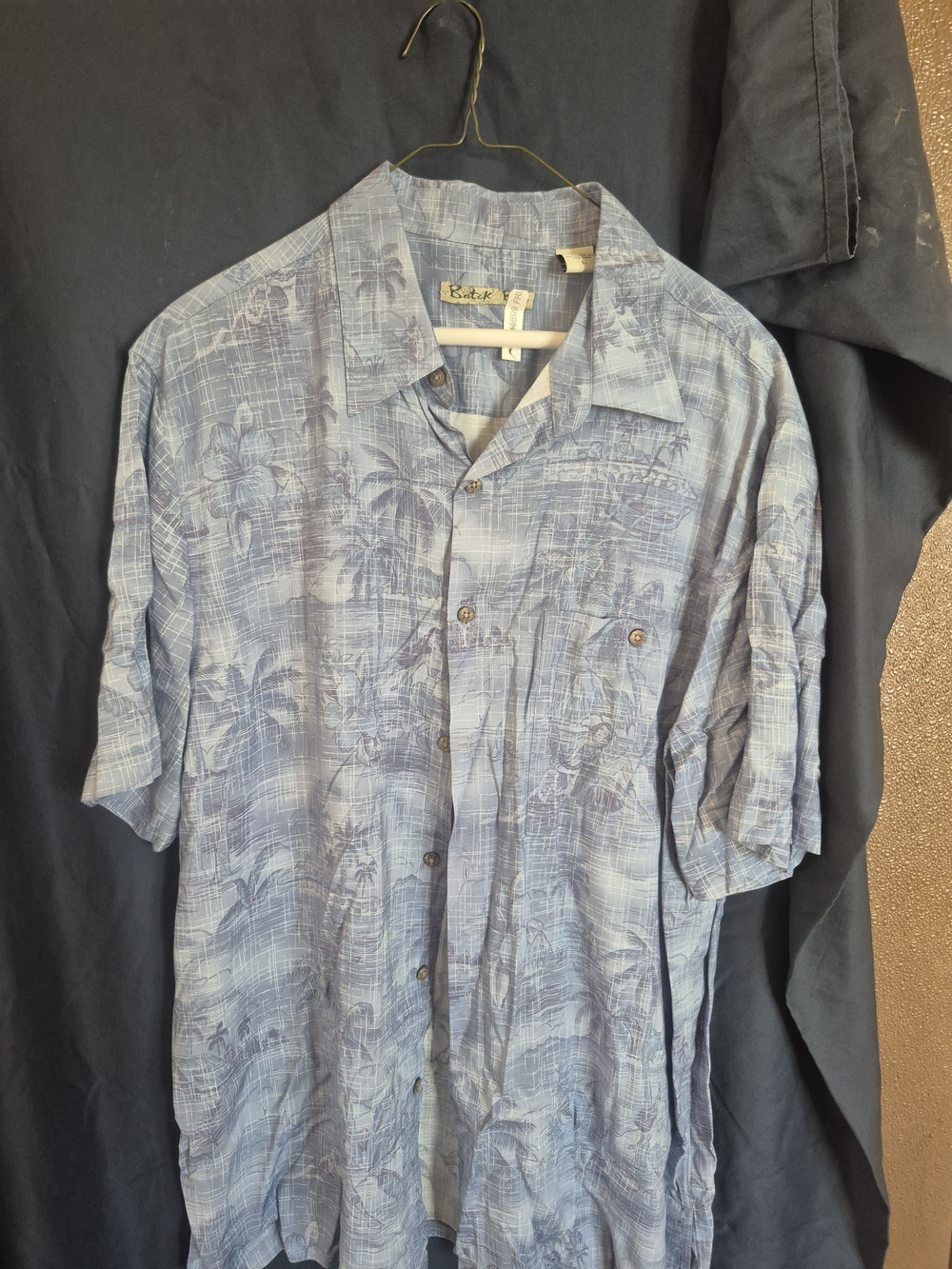 Vintage Batik Bay Light Blue Short-Sleeve Casual Button-Down Shirt